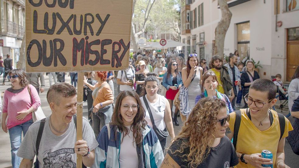 Die Proteste werden immer mehr. (Archivfoto) Foto: Clara Margais/dpa