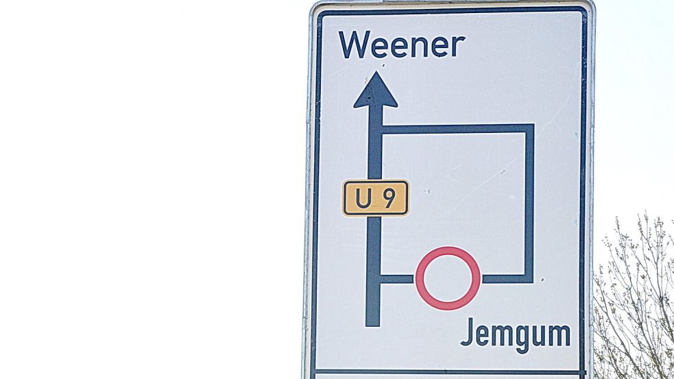 Die Schilder für die Umleitungsstrecke wurden bereits in der vergangenen Woche aufgestellt. Foto: Wolters