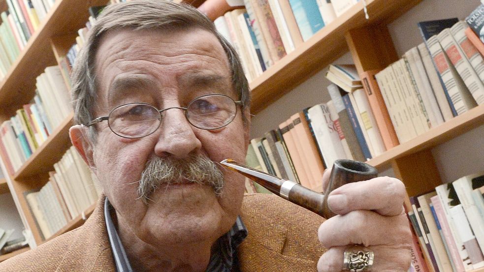 Günter Grass in seinem Atelier (Archivbild von 2012). Foto: Marcus Brandt/dpa