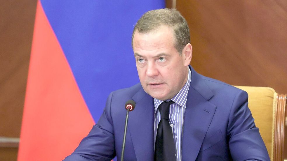 Der frühere russische Präsident Dmitri Medwedew kritisiert den möglichen künftigen Kanzler Friedrich Merz scharf. (Archivbild) Foto: Ekaterina Shtukina/Sputnik Pool/AP/dpa