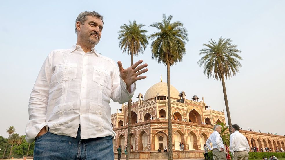 Im fernen Indien ist Söders Wandel sehr gut erkennbar - nach dem Ende der Koalitionsverhandlungen präsentiert sich der CSU-Chef als ein Politiker, der sich seiner neuen Rolle in der Bundesregierung sehr bewusst ist. Foto: Peter Kneffel/dpa