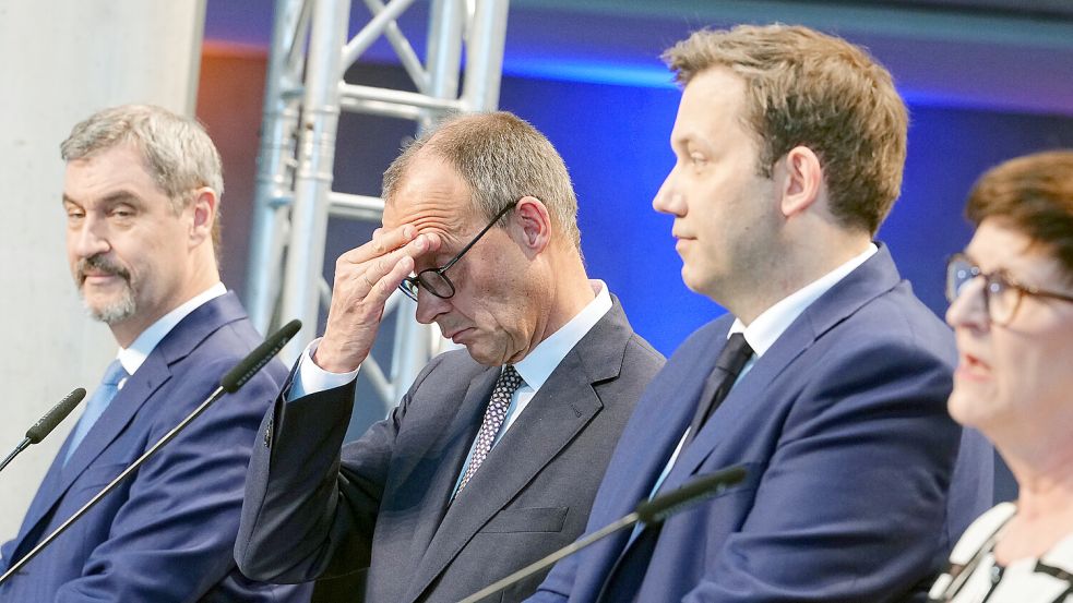 Stellten am Mittwoch den gemeinsamen Koalitionsvertrag vor: CSU-Chef Markus Söder, Unions-Kanzlerkandidat Friedrich Merz sowie die SPD-Vorsitzenden Lars Klingbeil und Saskia Esken (v.l.n.r.). Foto: dpa/Kay Nietfeld