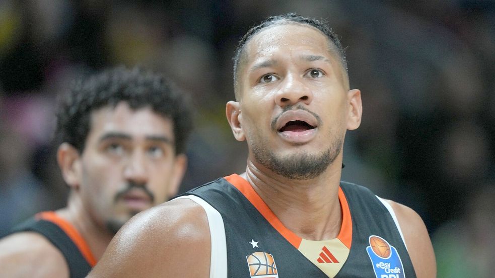 Der Ulmer Basketballer Karim Jallow ist rückwirkend von Januar 2024 bis Januar 2025 gesperrt worden. Foto: Soeren Stache/dpa