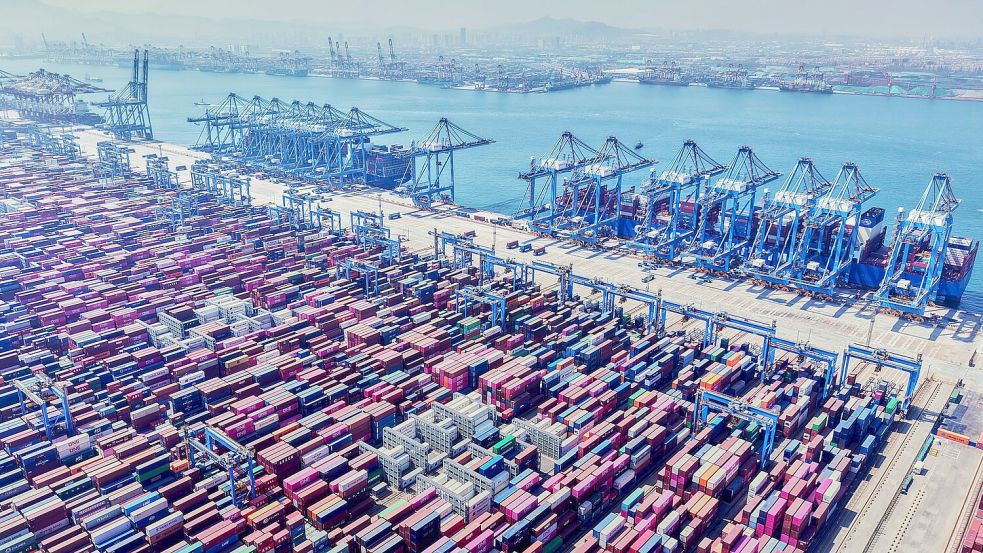 Chinas Volkswirtschaft ist die zweitgrößte der Welt hinter den USA. (Archivbild) Foto: Uncredited/CHINATOPIX/AP/dpa