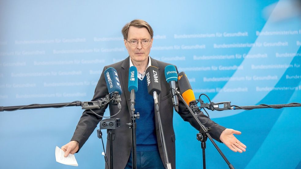 Von der elektronischen Patientenakte erhofft sich der scheidende Gesundheitsminister Karl Lauterbach (SPD) große Verbesserungen. Foto: Michael Kappeler/dpa