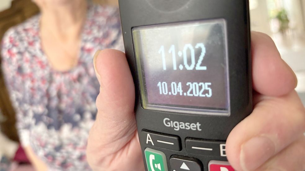Insgesamt acht Mal riefen die Unbekannten auf dem Telefon der Ostrhauderfehnerin an. Foto: Janßen