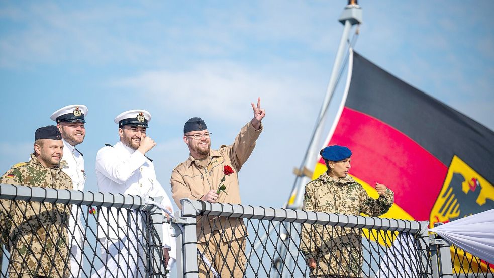 Bei der Bundeswehr anzuheuern, kann ein wenig dauern. Foto: dpa/Sina Schuldt