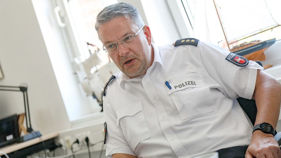 Stephan Zwerg, Chef der Polizeiinspektion Aurich/Wittmund, hat mit dieser Zeitung über das Thema Datenschutz gesprochen. Foto: Romuald Banik