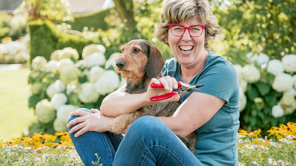 Sie teilt ihre Erfahrungen inzwischen mit Hunderttausenden Followern: Garten-Influencerin Katrin Iskam. Foto: Franzi Schädel
