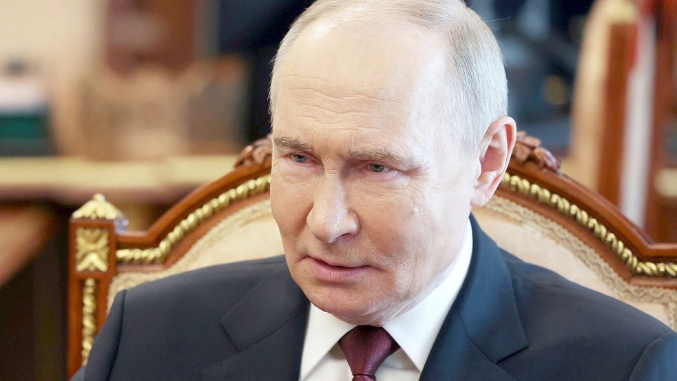 Kremlchef Wladimir Putin hat für Ostern eine Feuerpause in seinem Krieg gegen die Ukraine verkündet. (Archivbild) Foto: Vyacheslav Prokofyev/Pool Sputnik Kremlin/AP/dpa