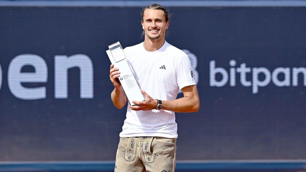 Siegerpose mit Lederhose: Alexander Zverev gewinnt in München. Foto: Sven Hoppe/dpa