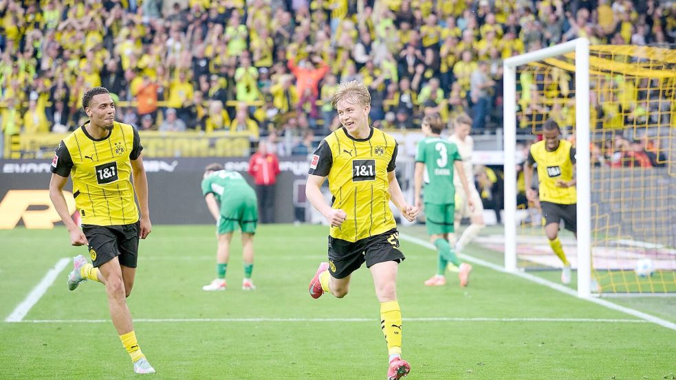 Daniel Svensson schoss gegen Gladbach sein erstes Bundesligator. Foto: Bernd Thissen/dpa