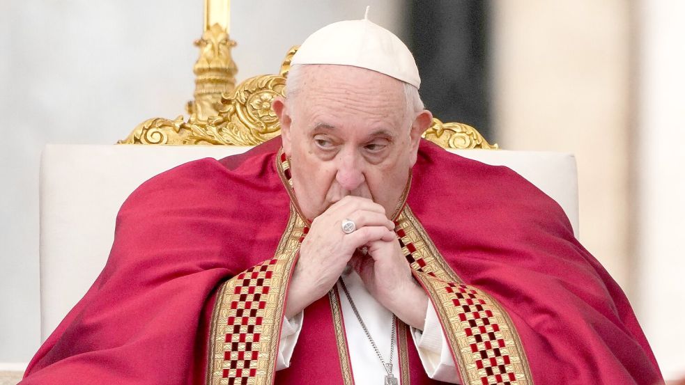 Papst Franziskus war der zweitälteste Papst der Geschichte. (Archivbild) Foto: Andrew Medichini/AP/dpa