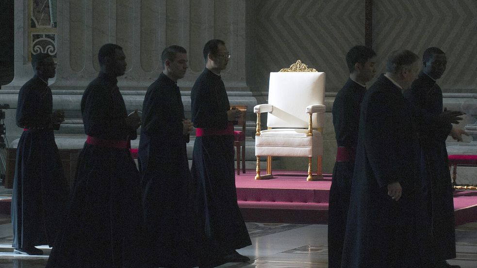 „Sede vacante“: Der Stuhl des Petrusnachfolgers ist seit dem Tod von Papst Franziskus unbesetzt. Foto: Imago/Abacapress
