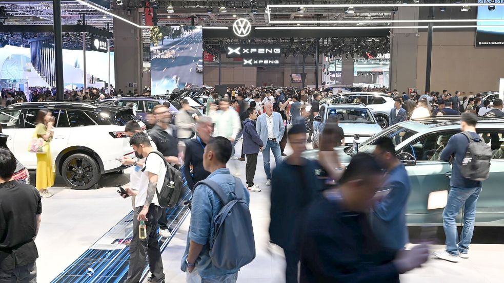 Die Automesse in Shanghai gehört zu den wichtigsten Branchentreffen der Welt. Foto: Johannes Neudecker/dpa