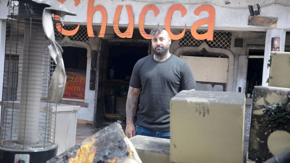 Sohel Abdoulkhanzadehs Bar „Chucca“ ist in Flammen aufgegangen. Foto: Clara Margais/dpa
