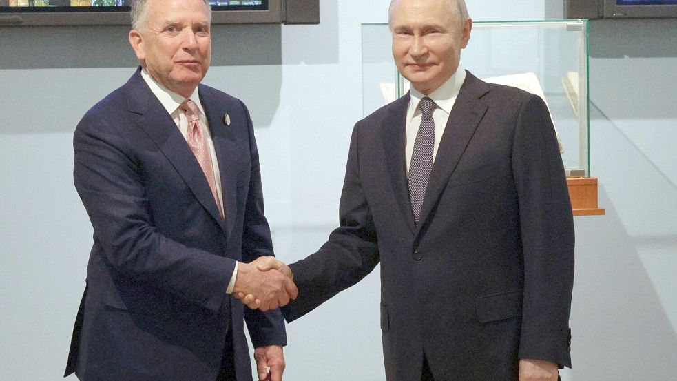 Der US-Sondergesandte Steve Witkoff ist schon mehrfach zu persönlichen Gesprächen mit Kremlchef Wladimir Putin nach Russland gereist. (Archibild) Foto: Gavriil Grigorov/Pool Sputnik Kremlin/AP/dpa