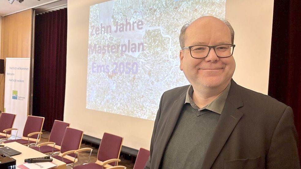 Am Festakt anlässlich des zehnjährigen Bestehens des Masterplans Ems 2050 im Rathaussaal in Ihrhove nimmt unter anderem Niedersachsens Umweltminister Christian Meyer teil. Foto: Ammermann