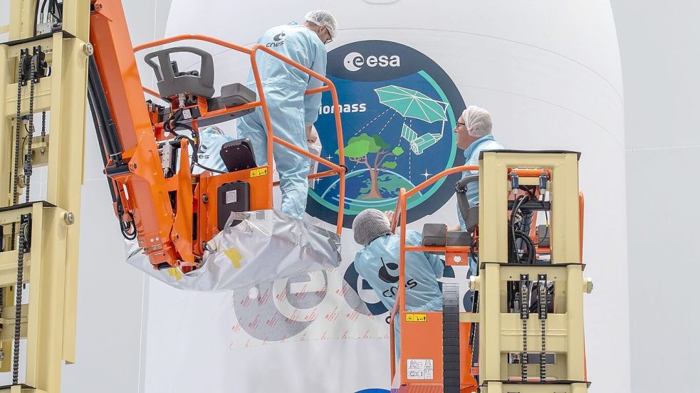 Nach dem Start soll der Erdbeobachtungssatellit „Biomass“ in einer Höhe von 666 Kilometern fliegen. Foto: S. Martin/ ESA-CNES-ARIANESPACE/Optique vidéo du CSG–S. Martin/dpa