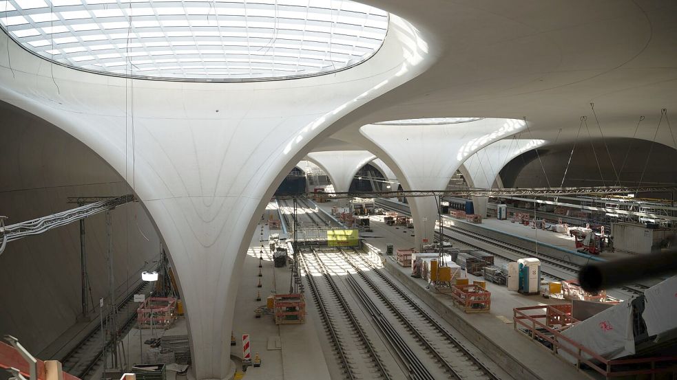 Die Bauindustrie wartet auf neue Aufträge der Bahn. Foto: Markus Lenhardt/dpa