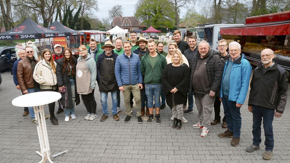 Die Marktbeschicker sind sehr zufrieden und kommen gerne nach Remels. Foto: Karin Lüppen