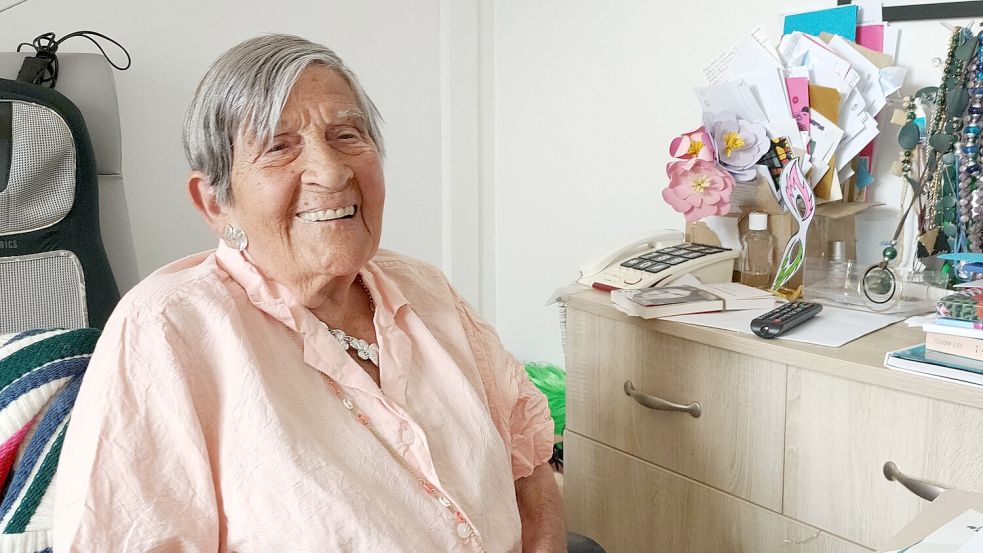 Ginette Kolinka spricht offen über ihre Erfahrungen während des Holocaust und hält damit einen wichtigen Teil der deutschen Geschichte in Erinnerung. Foto: Birgit Holzer