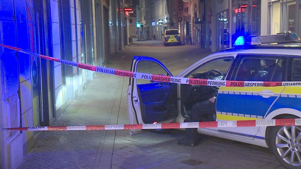 In der Achternstraße in Oldenburg fielen in der Nacht zu Ostersonntag die tödlichen Schüsse. Foto: NonstopNews / Gerrit Schröder