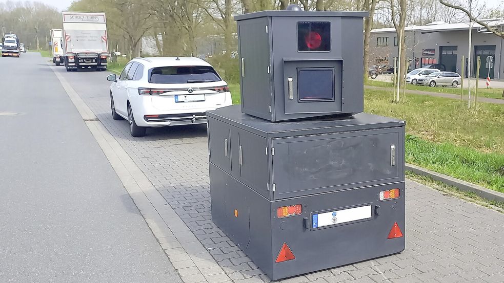 So sieht er aus, der neue halbstationäre Blitzer. Foto: Landkreis Aurich