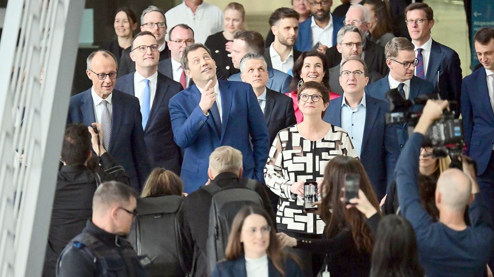 Wen CDU, CSU und SPD ins Kabinett des wohl künftigen Kanzlers Friedrich Merz schicken werden, ist noch offen. Foto: Sebastian Christoph Gollnow/dpa