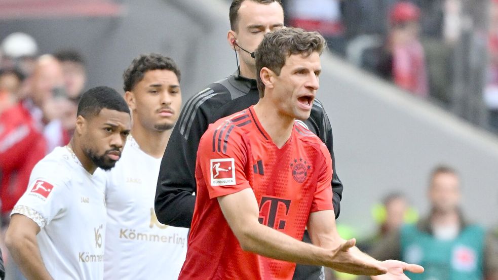 Kommt spät zum Jubiläum: Thomas Müller. Foto: Peter Kneffel/dpa