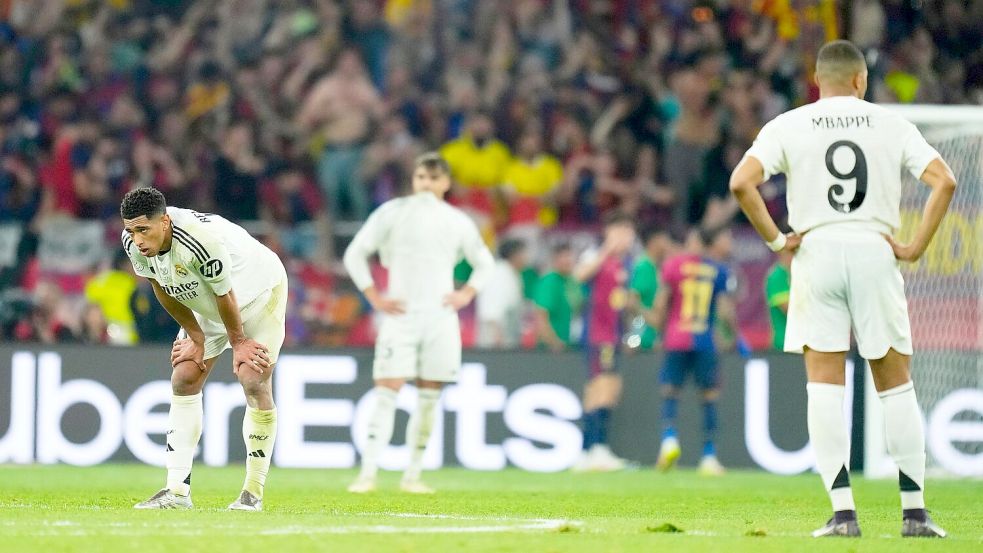 Wieder kein Titel für Real Madrid: Den Königlichen droht eine Saison ohne Trophäe. Foto: Jose Breton/AP/dpa