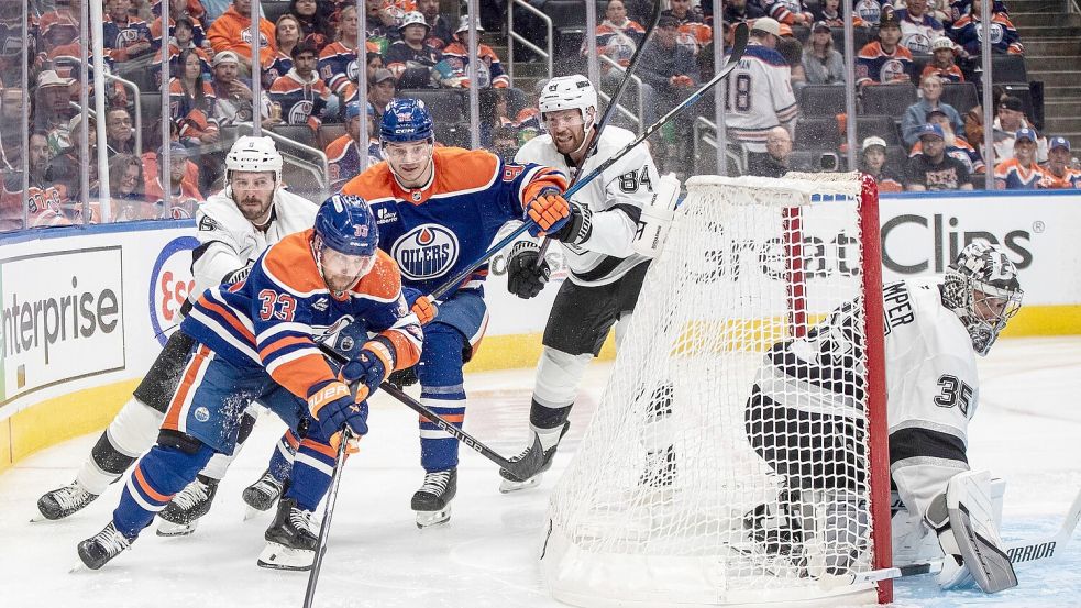 Leon Draisaitl ist Edmontons Matchwinner im vierten Spiel gegen die Kings. Foto: JASON FRANSON/The Canadian Press/AP/dpa