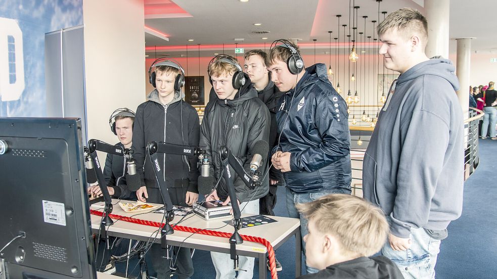 Hier beschäftigten sich die Schüler mit der Tontechnik. Foto: privat