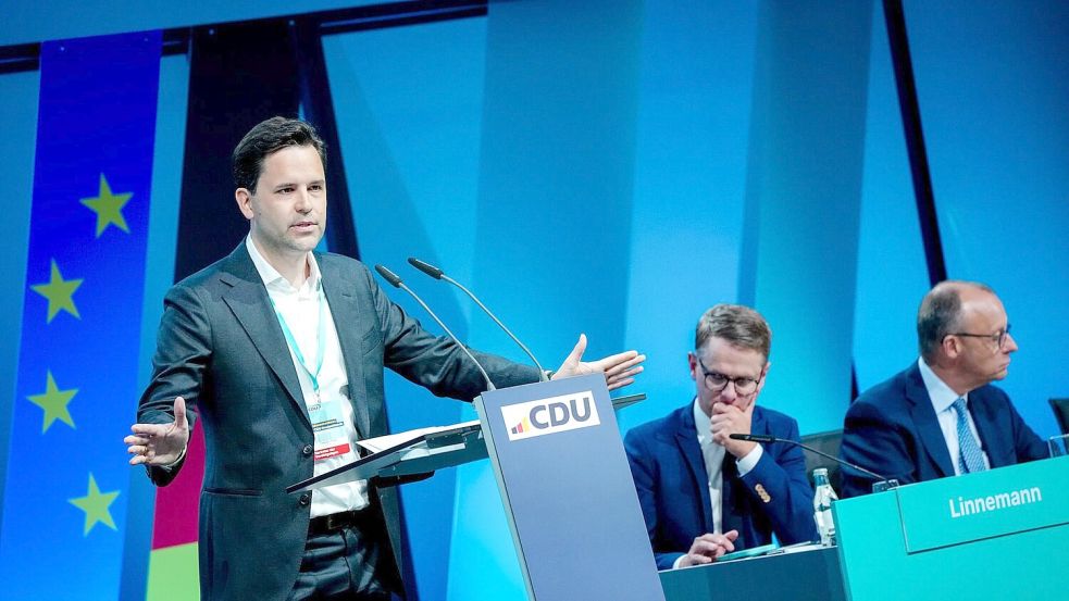 Auch vom JU-Vorsitzenden Winkel kam nur ganz verhaltene Kritik am Koalitionsvertrag. Foto: Kay Nietfeld/dpa