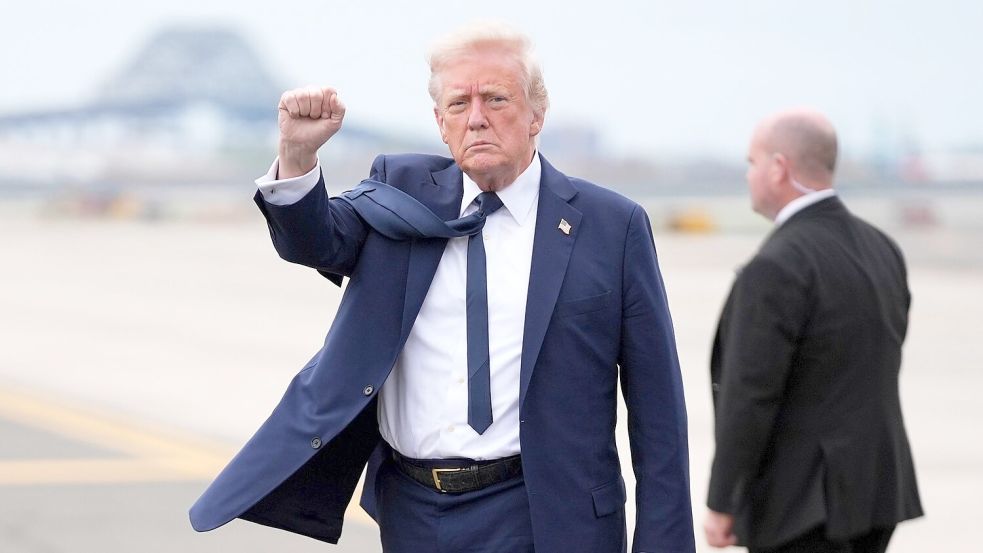 Trump mischt sich in Parlamentswahl in Kanada ein. (Archivbild) Foto: Evan Vucci/AP/dpa