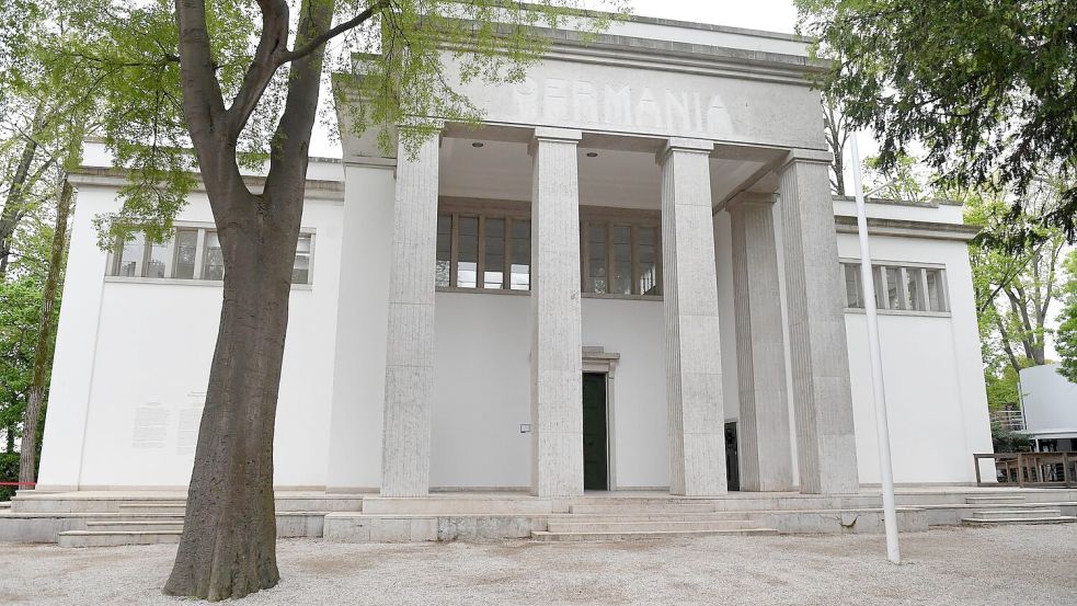 Die Kuratorin für den Deutschen Pavillon bei der Kunstbiennale Venedig 2026 steht fest. (Archivbild) Foto: Felix Hörhager/dpa