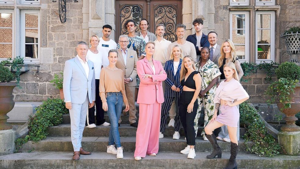 16 Promis ziehen bei „Die Verräter“ auf ein geheimnisvolles Schloss. (Handout) Foto: Stefan Gregorowius/RTL/dpa