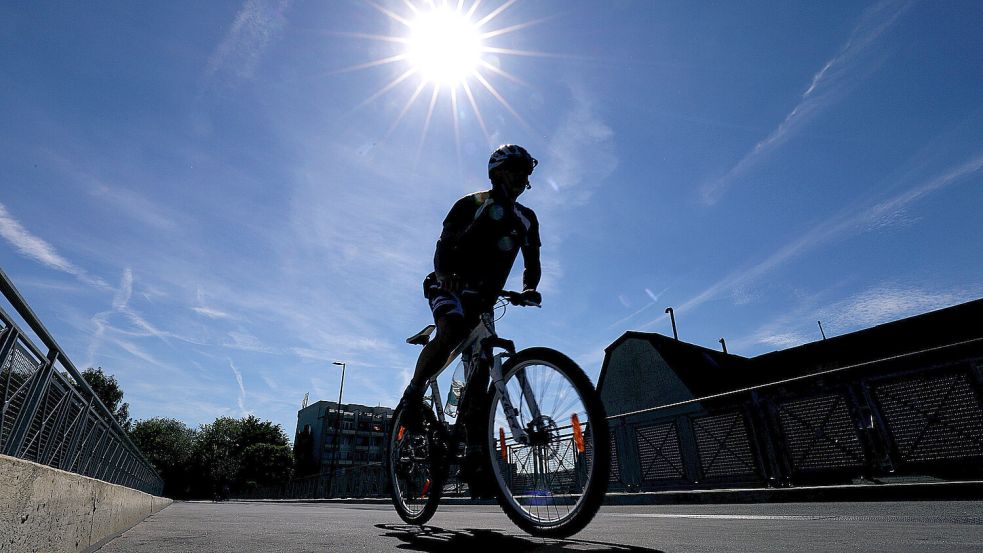 Wer Fahrrad fährt, tut etwas für den Klimaschutz. Foto: Berg/dpa