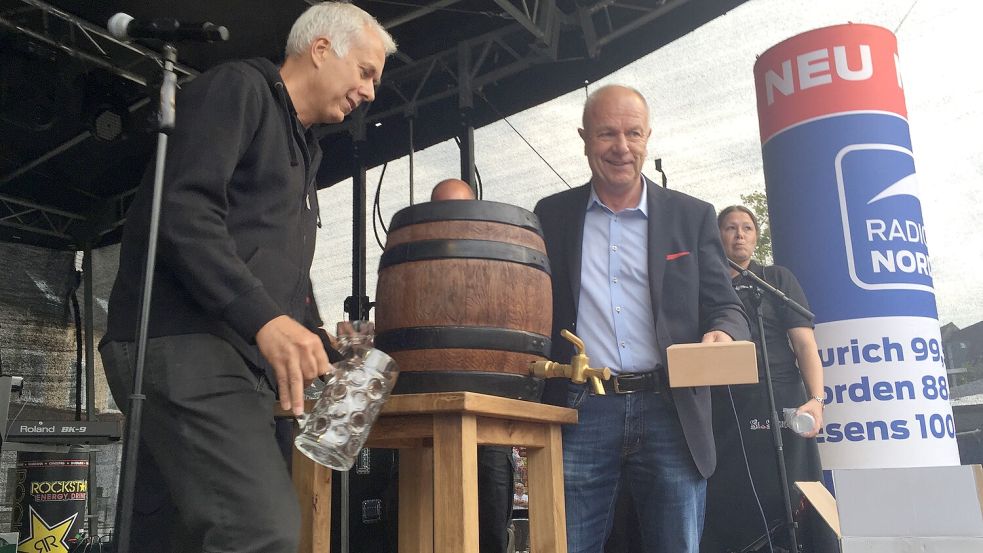Mittendrin statt nur dabei: Radio Nordseewelle setzt in der regionalen Verwurzelung einen wichtigen Schwerpunkt. Unser Foto zeigt den Sender als Teil eines Stadtfestes.