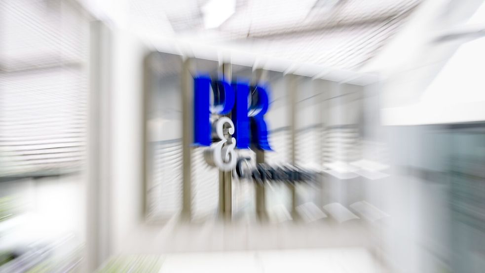 Die im Münchner Nobelvorort Grünwald ansässige P&R-Firmengruppe bot Seefrachtcontainer als Kapitalanlage an, betrieb aber in großem Stil Luftgeschäfte. (Archivbild) Foto: Matthias Balk/dpa