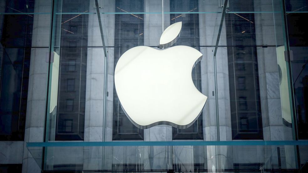 Trumps Zölle sorgen für höhere Kosten bei Apple. (Archivbild) Foto: Michael Kappeler/dpa