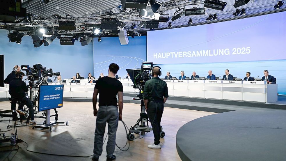 Keine Besucher bei der virtuellen BASF-Hauptversammlung. Foto: Uwe Anspach/dpa