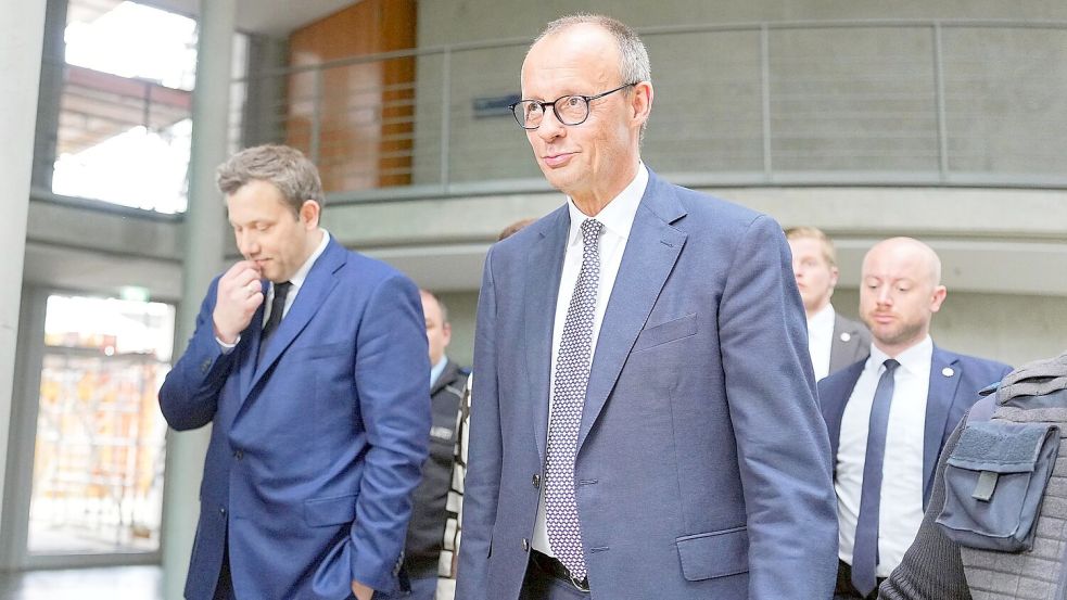Mit den SPD-Ministerinnen und -Ministern ist das künftige Kabinett des voraussichtlich nächsten Kanzlers Friedrich Merz (CDU) komplett. (Archivbild) Foto: Michael Kappeler/dpa