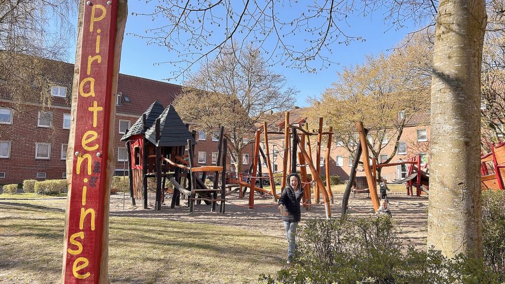 Die „Pirateninsel“ liegt mitten im Emder Stadtteil Barenburg. Foto: Stephanie Tomé