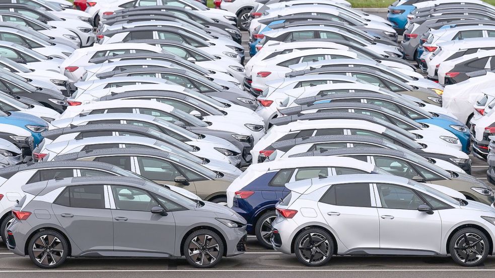 Die deutsche Industrie hat mehr Aufträge bekommen - auch im Autobau (Archivbild) Foto: Hendrik Schmidt/dpa