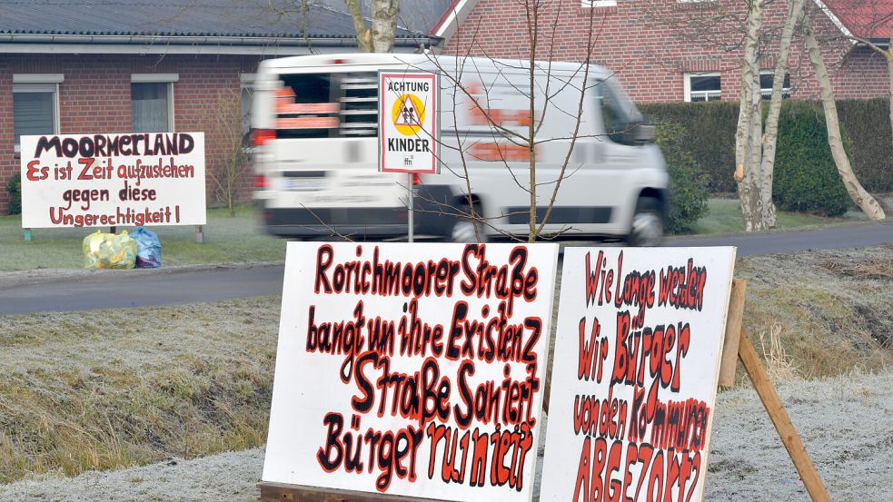 Die Anlieger der Rorichmoorer Straße hatten sich 2018 gegen die Höhe der Anliegerbeiträge gewehrt. Nun scheint die Lösung gefunden. Foto: Klaus Ortgies/Archiv