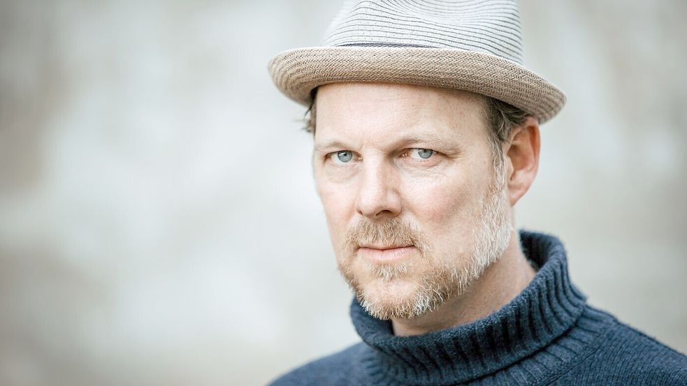 Küstenkriminalist: Stephan A. Tölle spielt bei „Nord bei Nordwest“ und bei „Nord Nord Mord“ mit und gibt jetzt auch noch ein Gastspiel in „Stralsund“. Foto: J. Nemitz