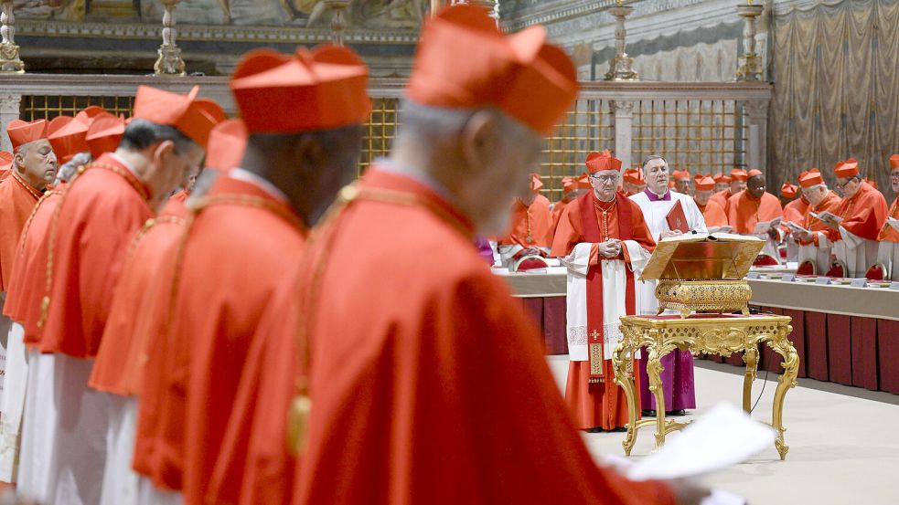 Die Kardinäle wählen momentan einen neuen Papst. Das kann auch mal etwas länger dauern. Foto: dpa/Vatican Media/Uncredited