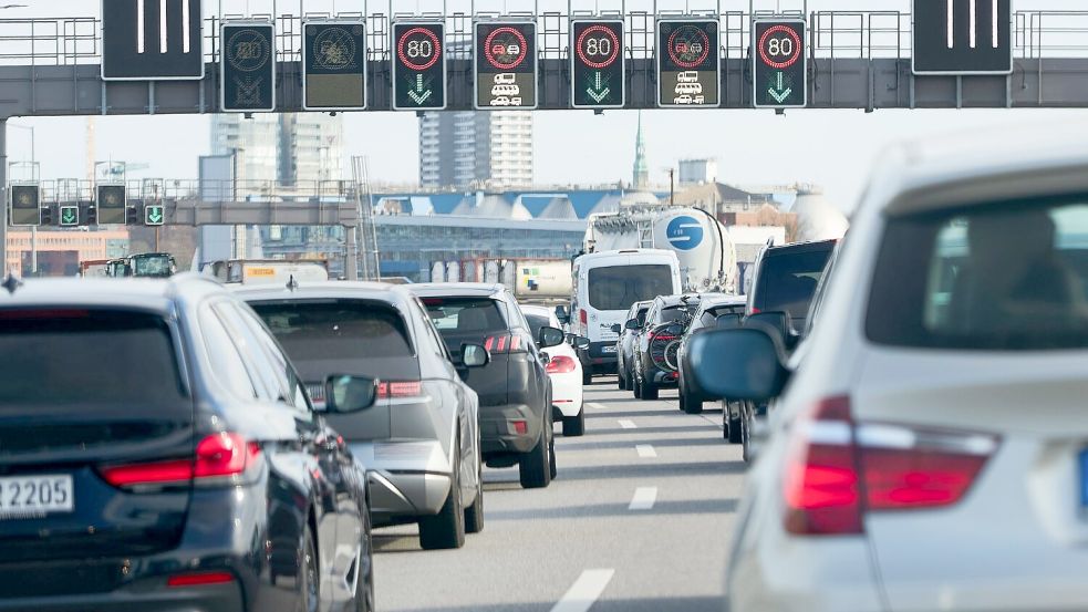 Autobauer bekommen in der EU mehr Zeit, um sich an Klimavorgaben zu halten. (Archivbild) Foto: Georg Wendt/dpa