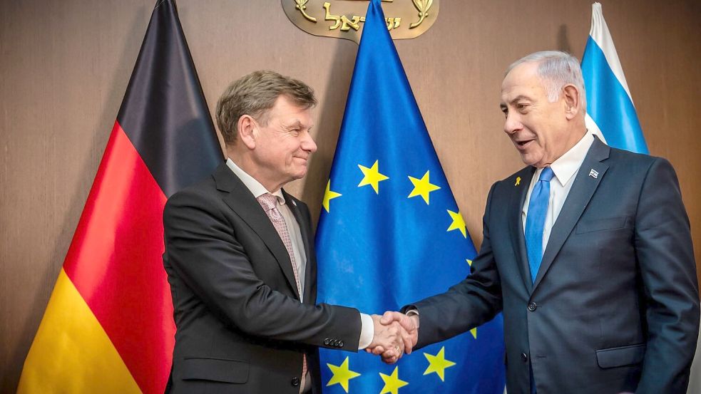 Der neue Außenminister Johann Wadephul (CDU) versichert beim Antrittsbesuch in Jerusalem: Israels Sicherheit bleibt deutsche Staatsraison. Foto: Michael Kappeler/dpa